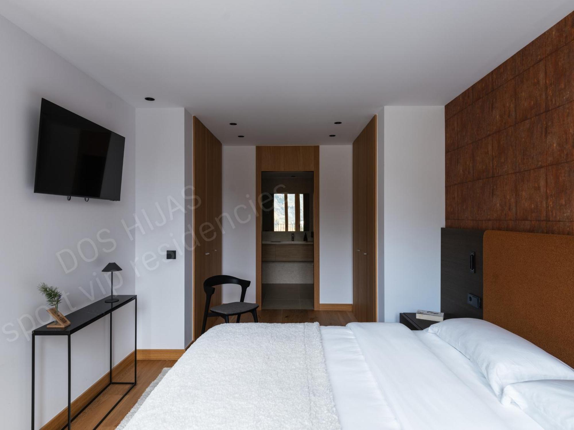 Apartment Isard Residences By Leo