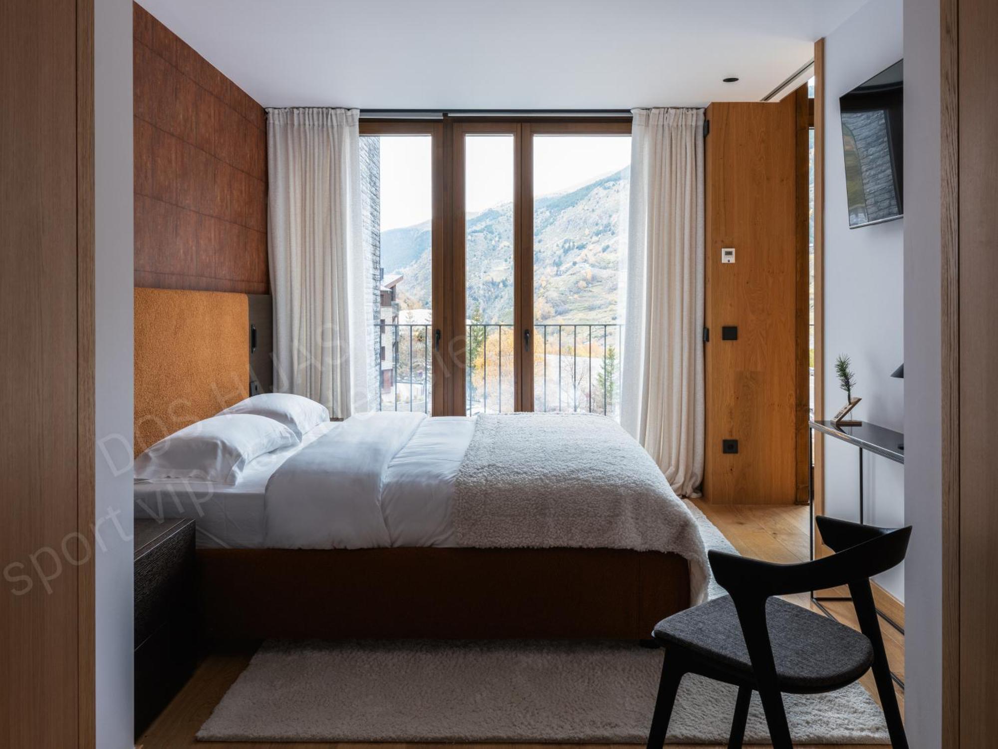 Apartment Isard Residences By Leo *