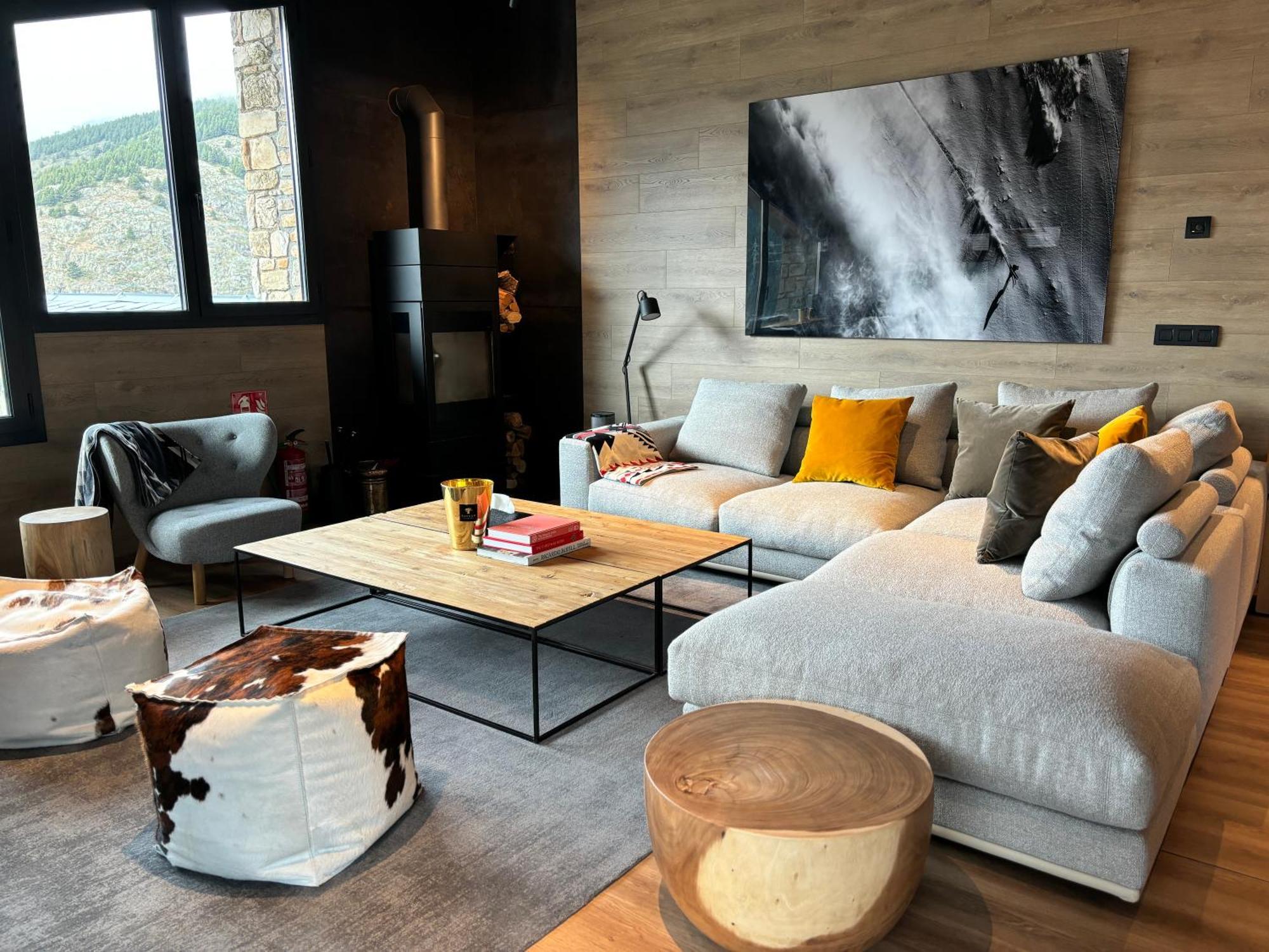 Luxury Summit Penthouse - - By Andorra * Soldeu