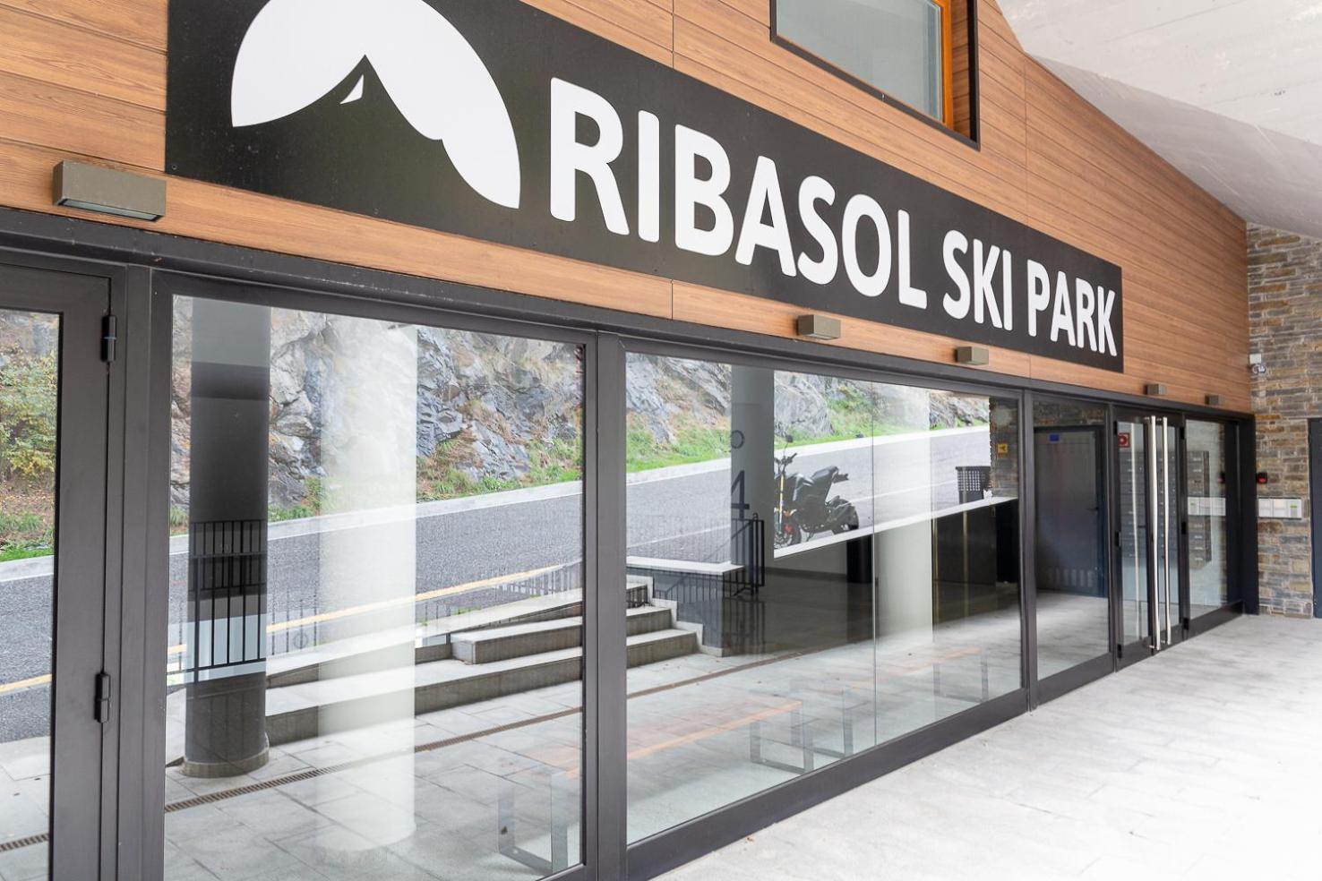 Apartamento Andbnb I A Pasos Del Telesilla, Terraza Con Vistas Unicas