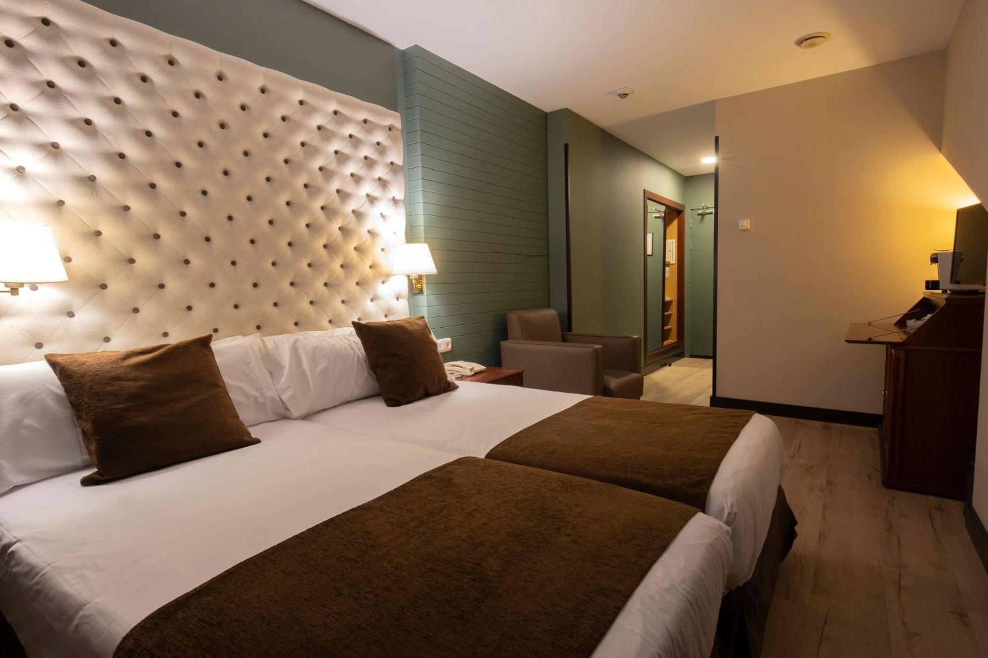 Piolets Centre Hotel