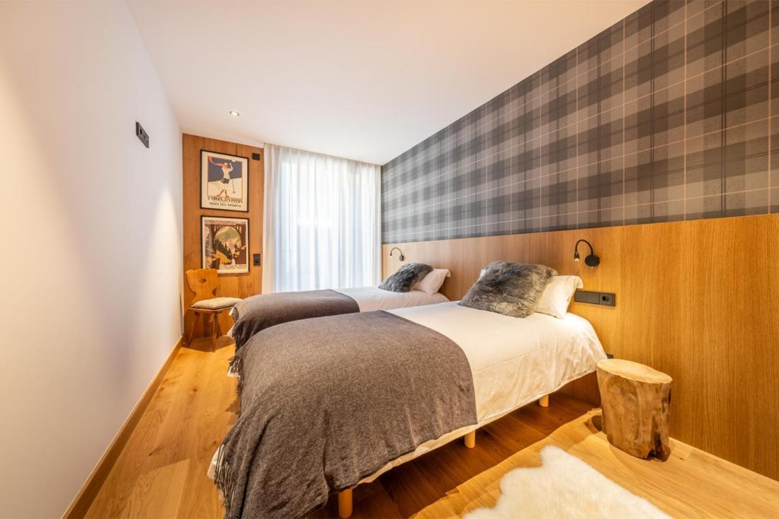 Isard Homes & By Select * El Tarter