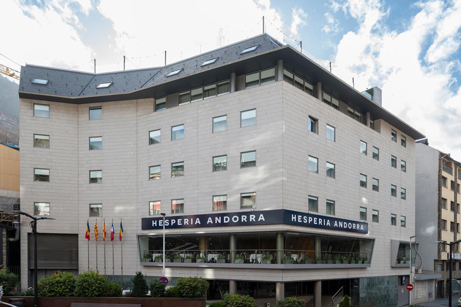 Hesperia 4*