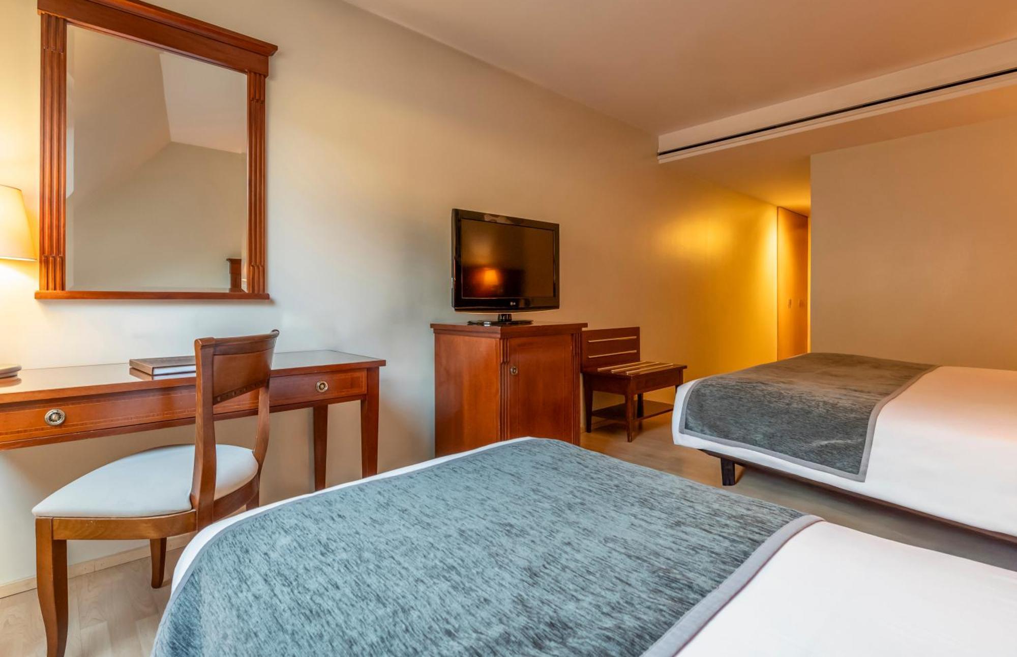 Hesperia Hotel