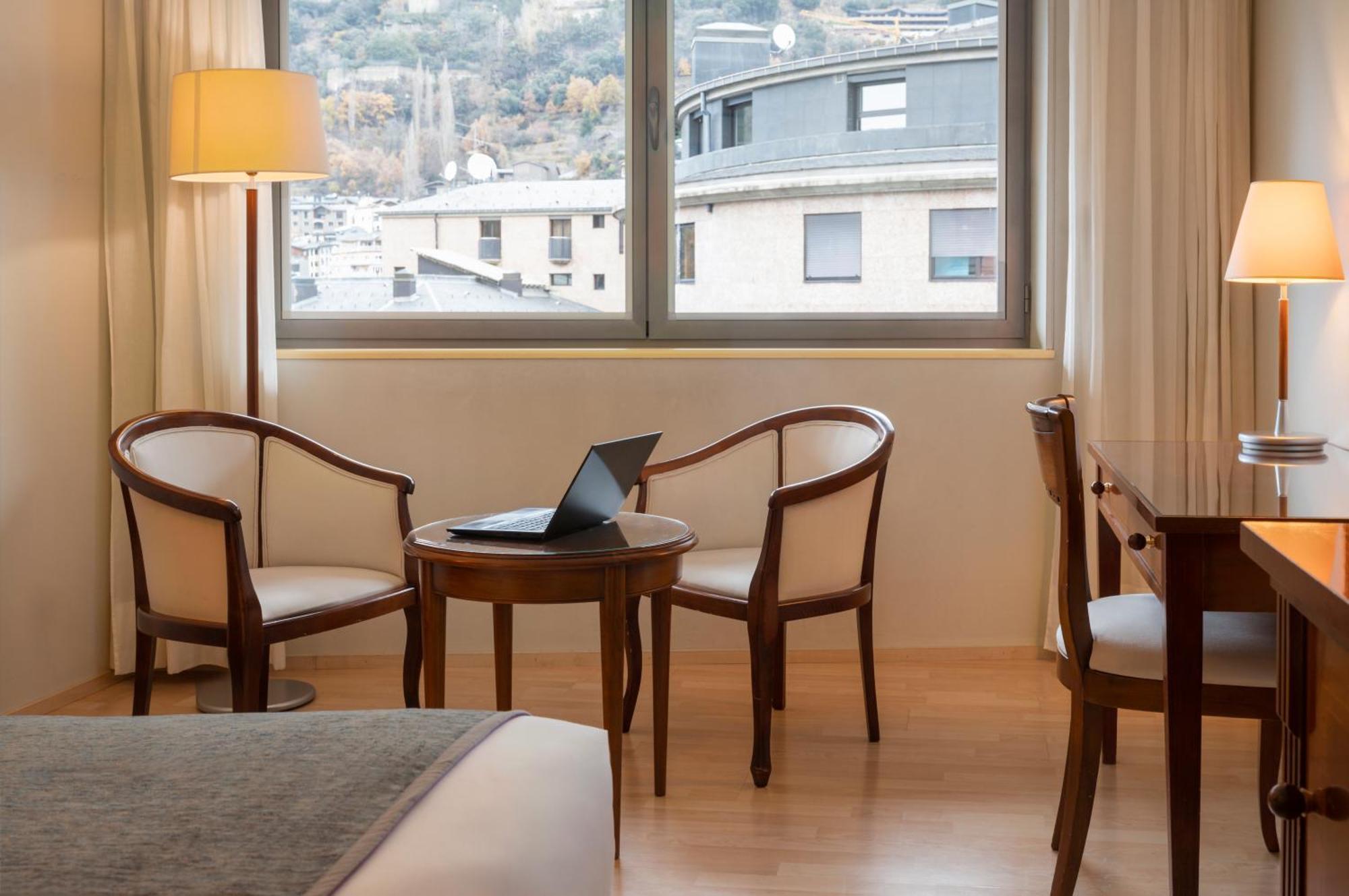 Hotel Hesperia 4*