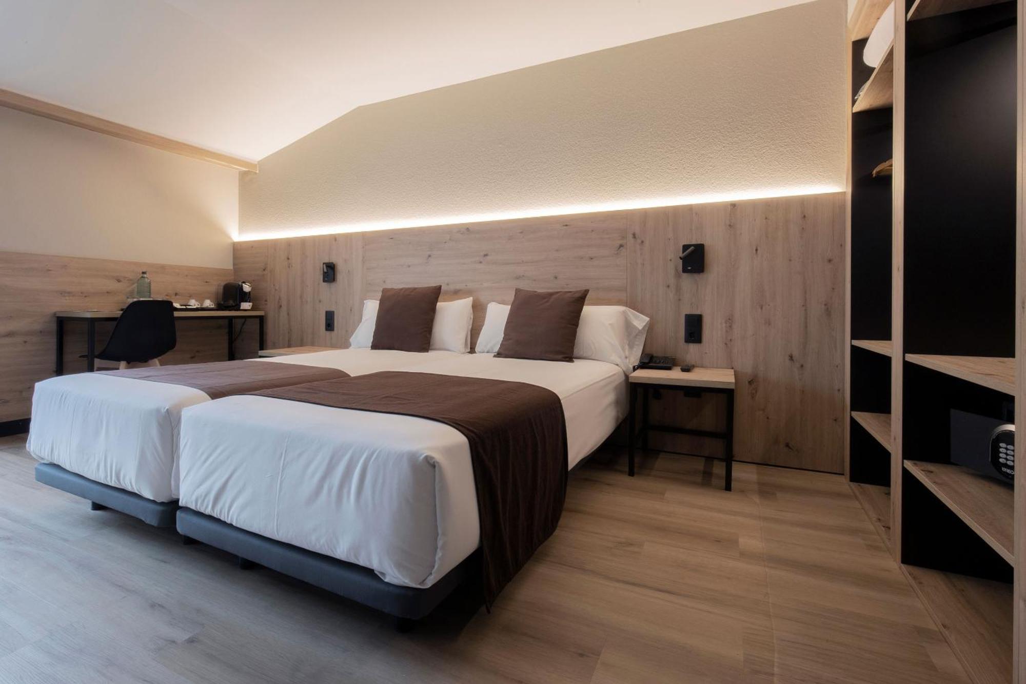 Hotel Comtes D'urgell 3*
