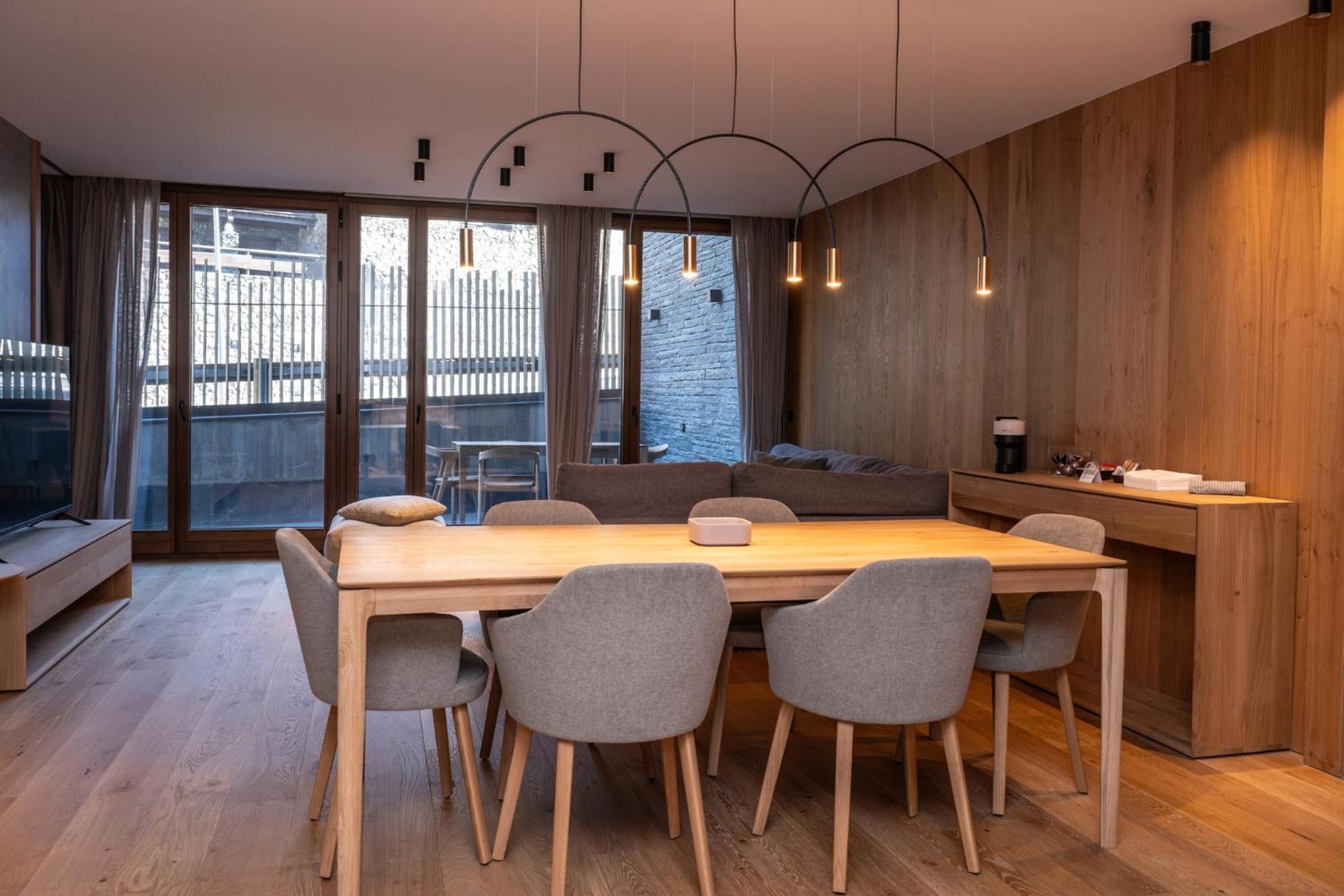 Apartment Isard Residences By Leo