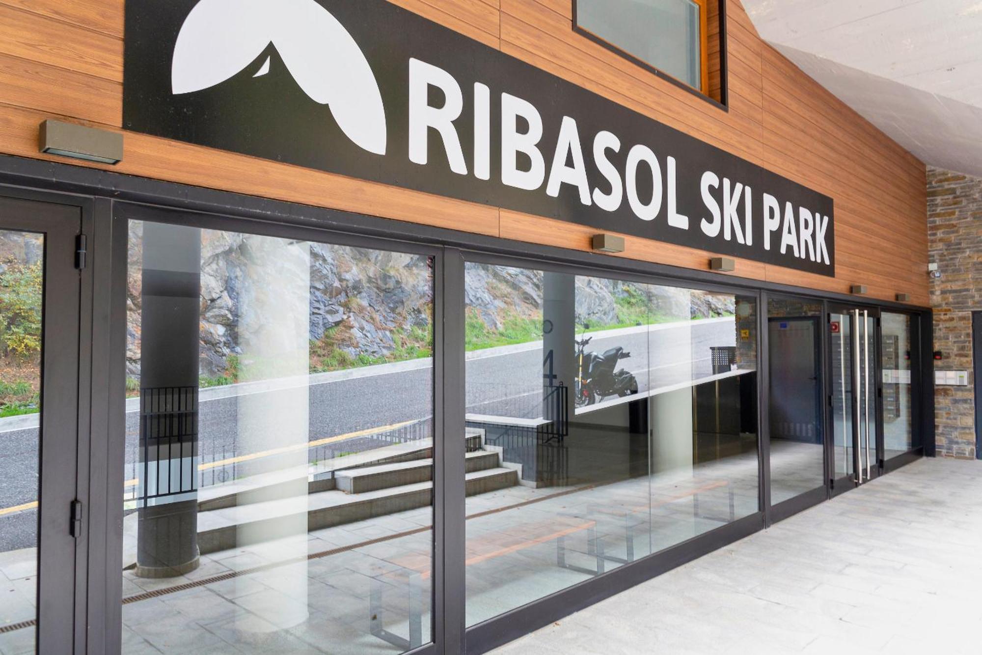 Andbnb I Junto Al Telesilla, Terraza Con Vistas Y Parking Apartamento Arinsal