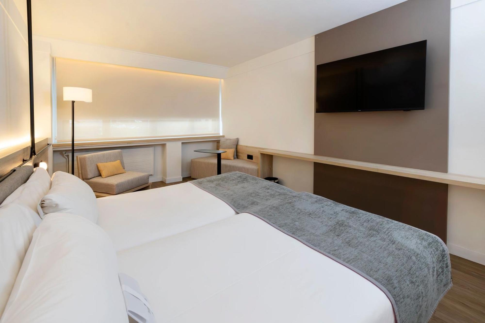 Hotel Tulip Delfos 4*