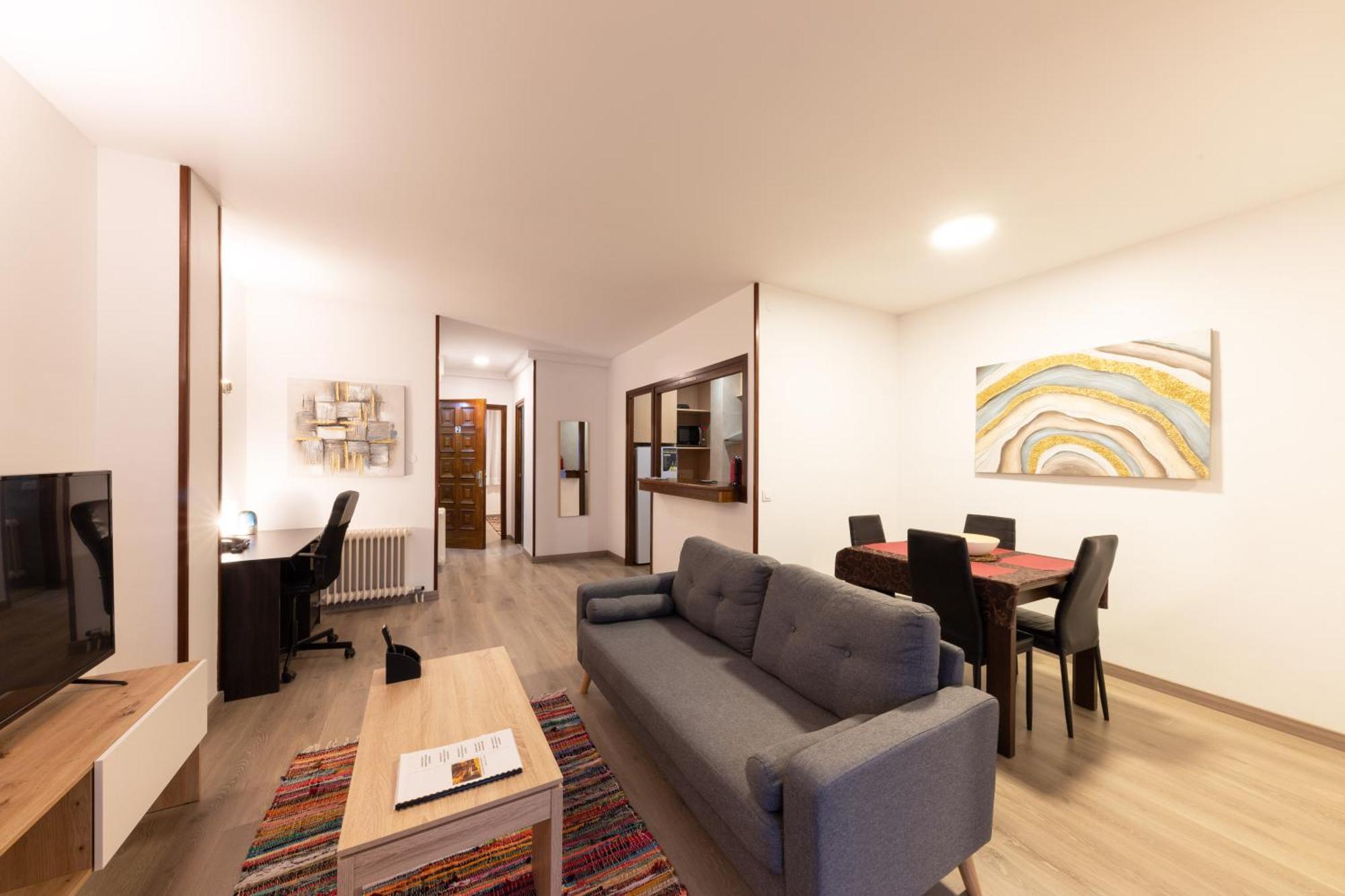 La Solana & Apartment Encamp