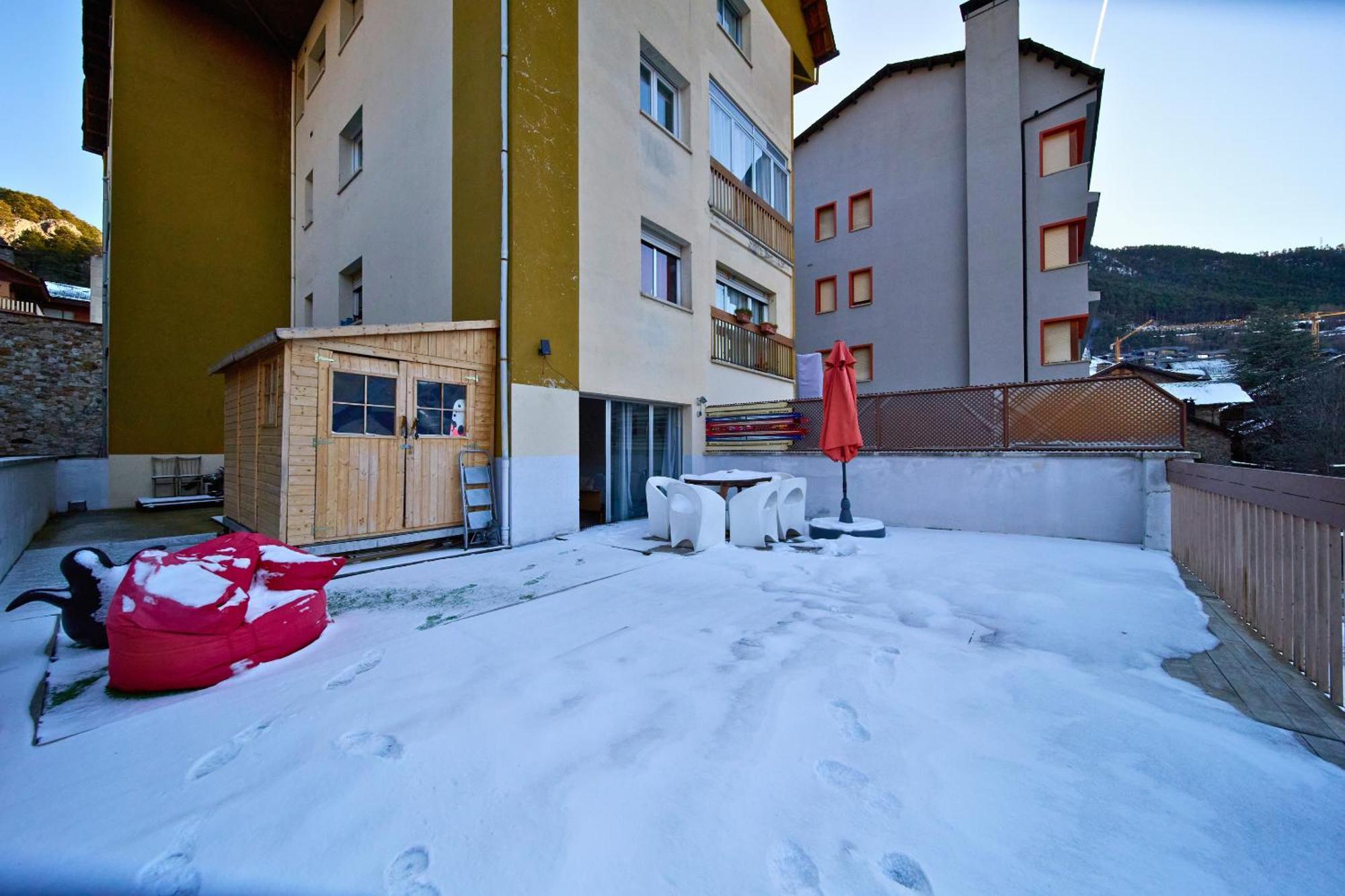 Apartamento Andbnb I Retiro Bohemio Con Terraza, Parking Y Esqui
