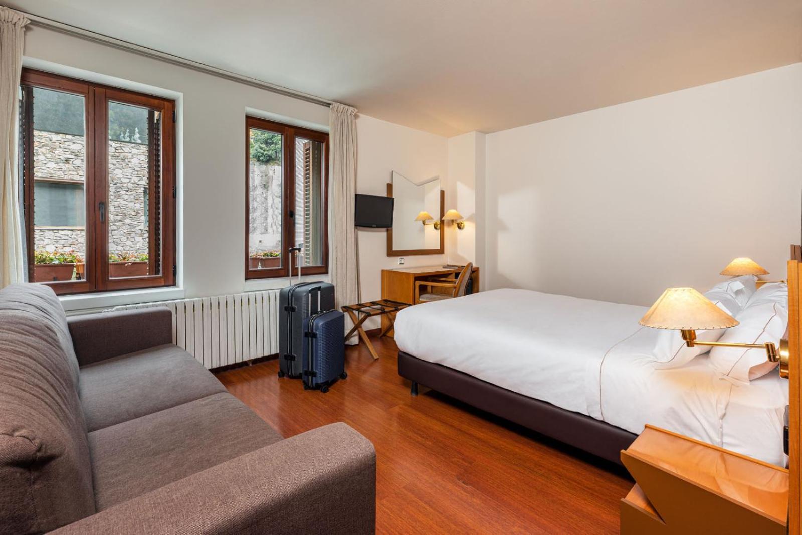 Hotel De L'isard Andorra la Vieja