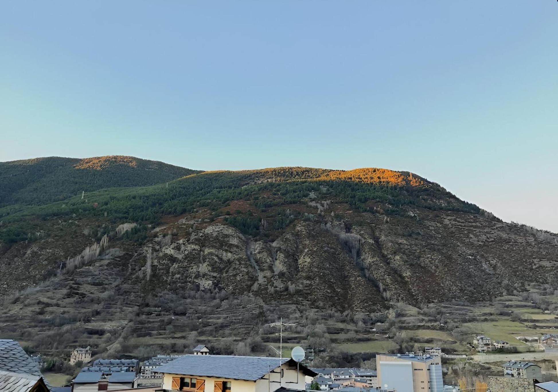 Refugio Alpino A Tan Solo 5 Min De Pistas , 3-2 Apartment *