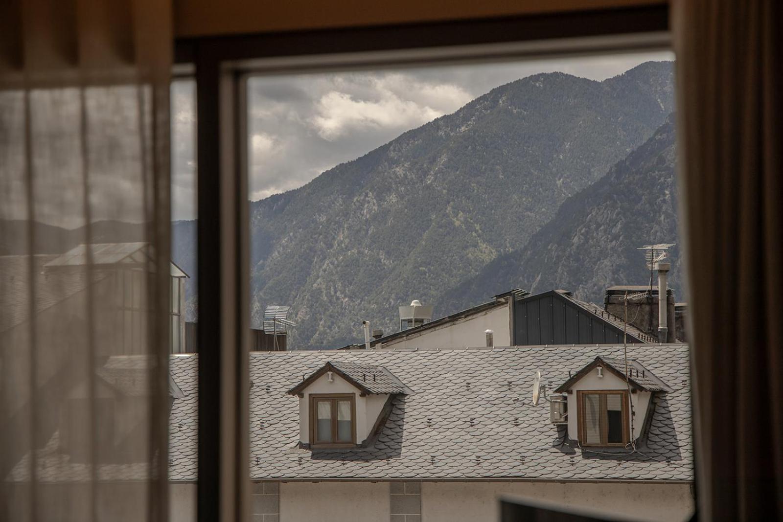 The Blackpine Hotel