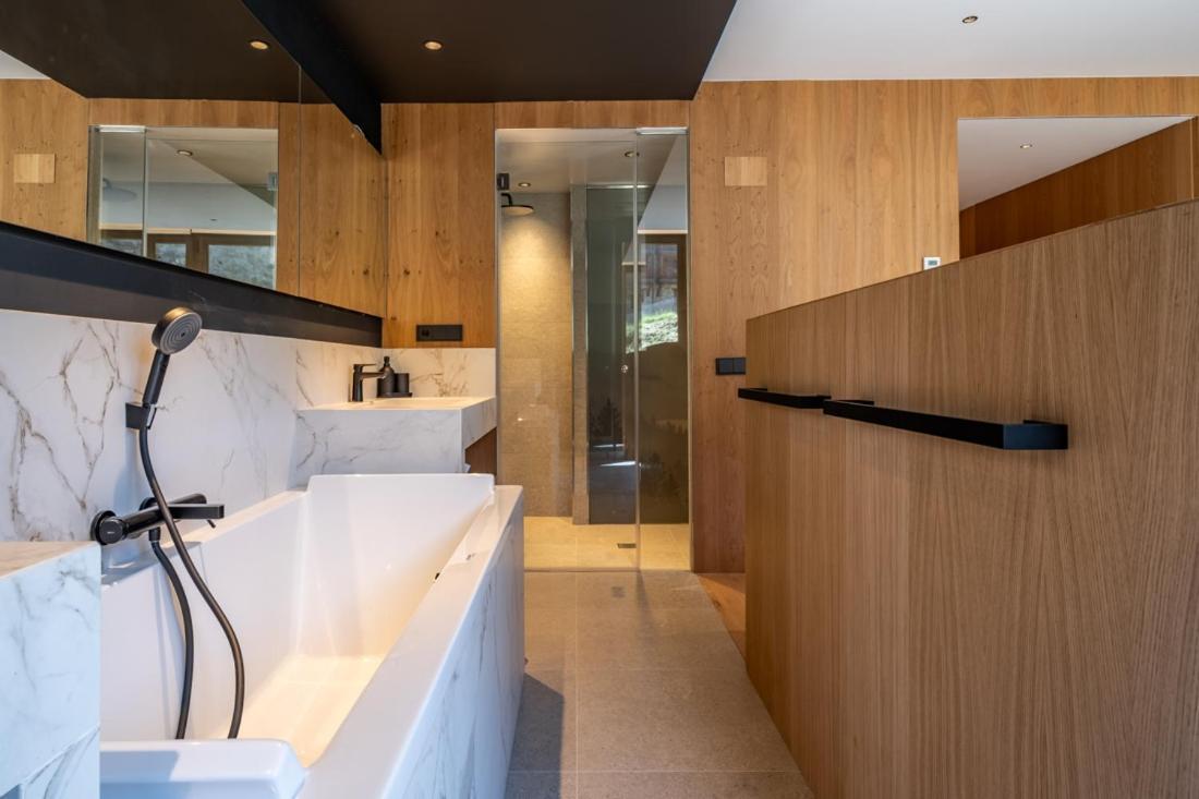 Isard Penthouse & Apartamento