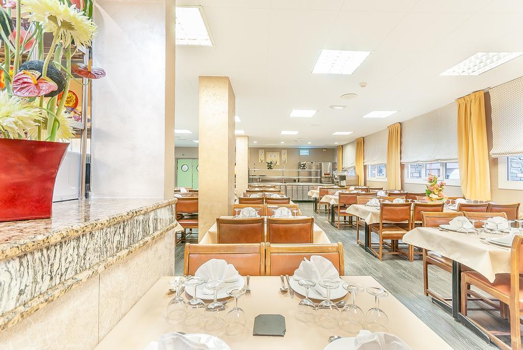Pere D'urg 3000 Hotel Encamp