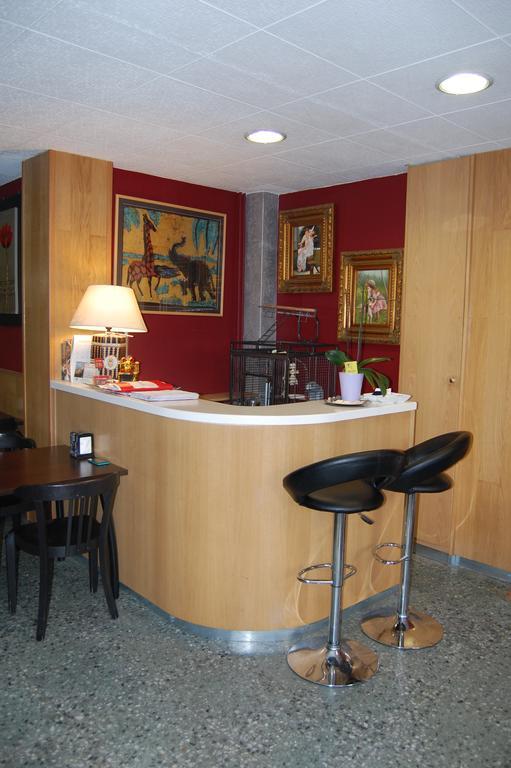 Pensión Residencia Nuria 2*