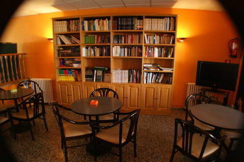 Yomo Petit Paris Encamp