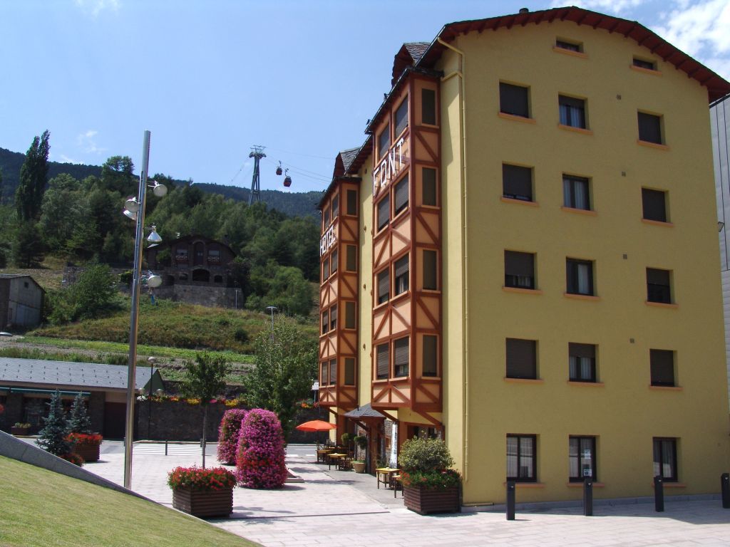 Font Andorra 2*