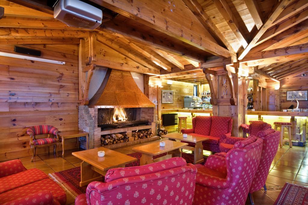 Hotel Rutllan & 4*