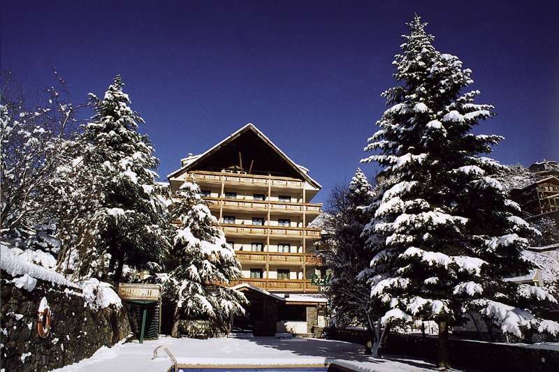 Rutllan & Hotel