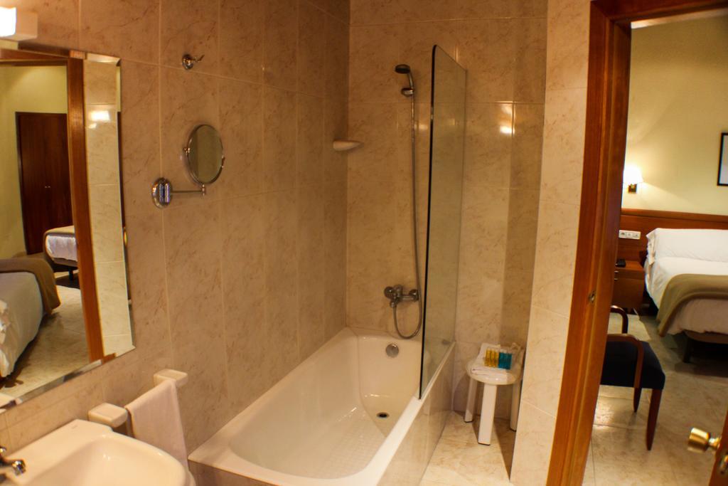 Evenia Oros Hotel
