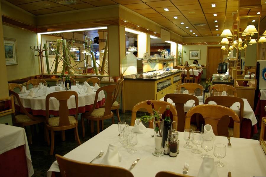 Yomo Eureka 4* Andorra la Vella