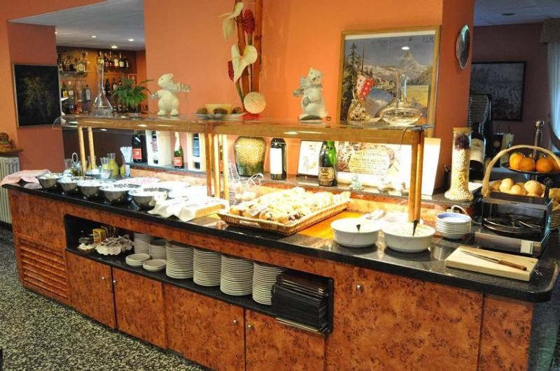 Yomo Petit Paris Hotel 3*