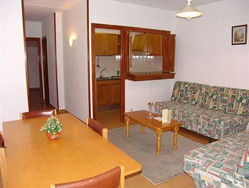 Apartment La Solana & *