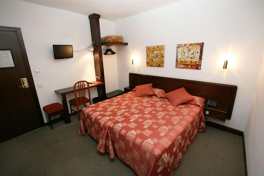 Hotel Pyrénées Andorra la Vieja