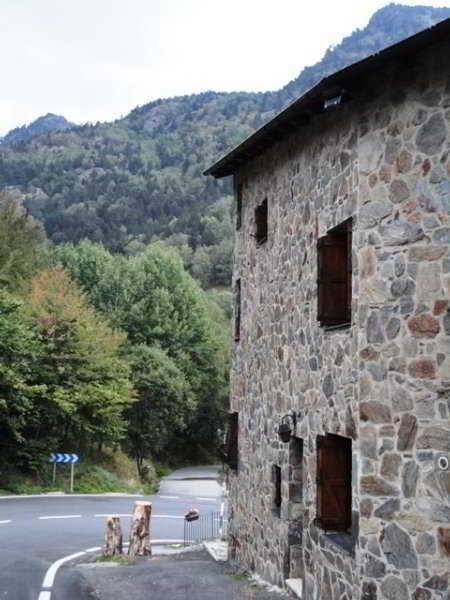 Tristaina Hotel 2*