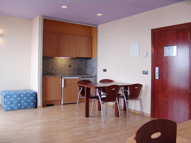 Pierre & Alaska Aparthotel
