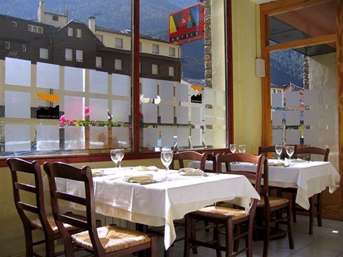 Hermus Centre Vila 2* Encamp
