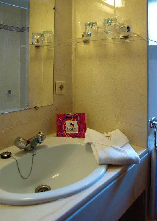 Hotel Guillem & 4*