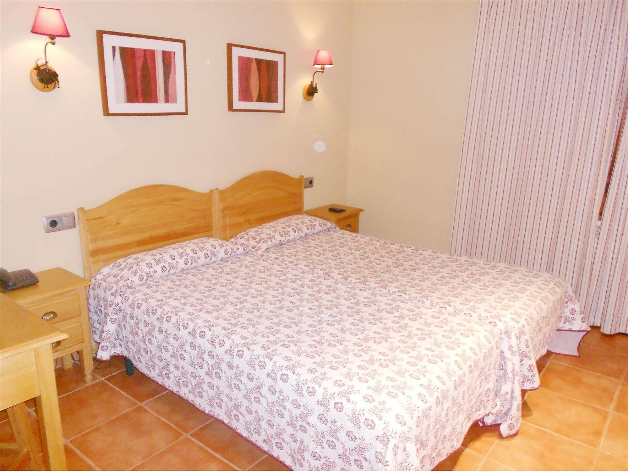 Camp Del Serrat Hotel 3*