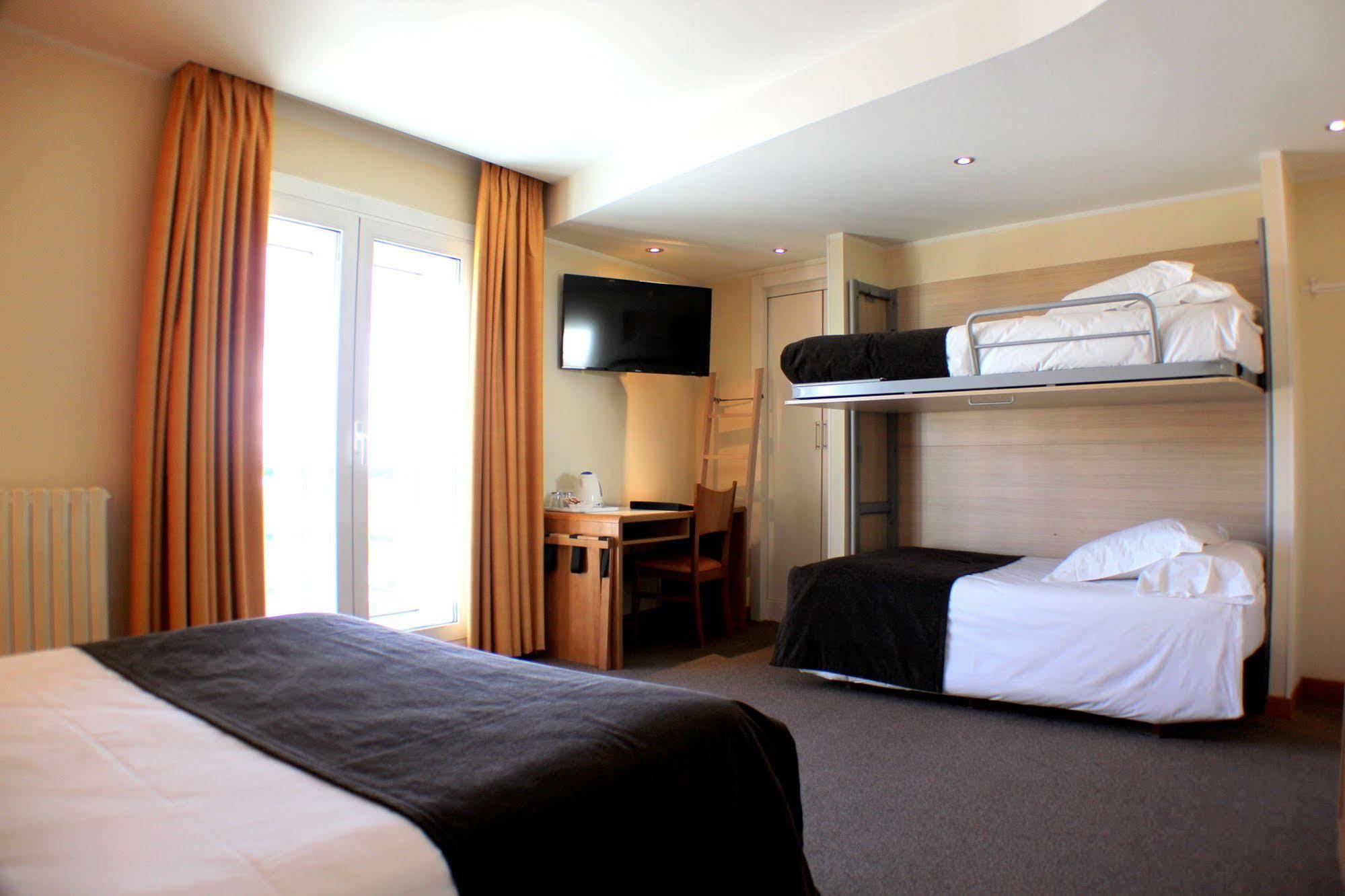 Kandahar Hotel