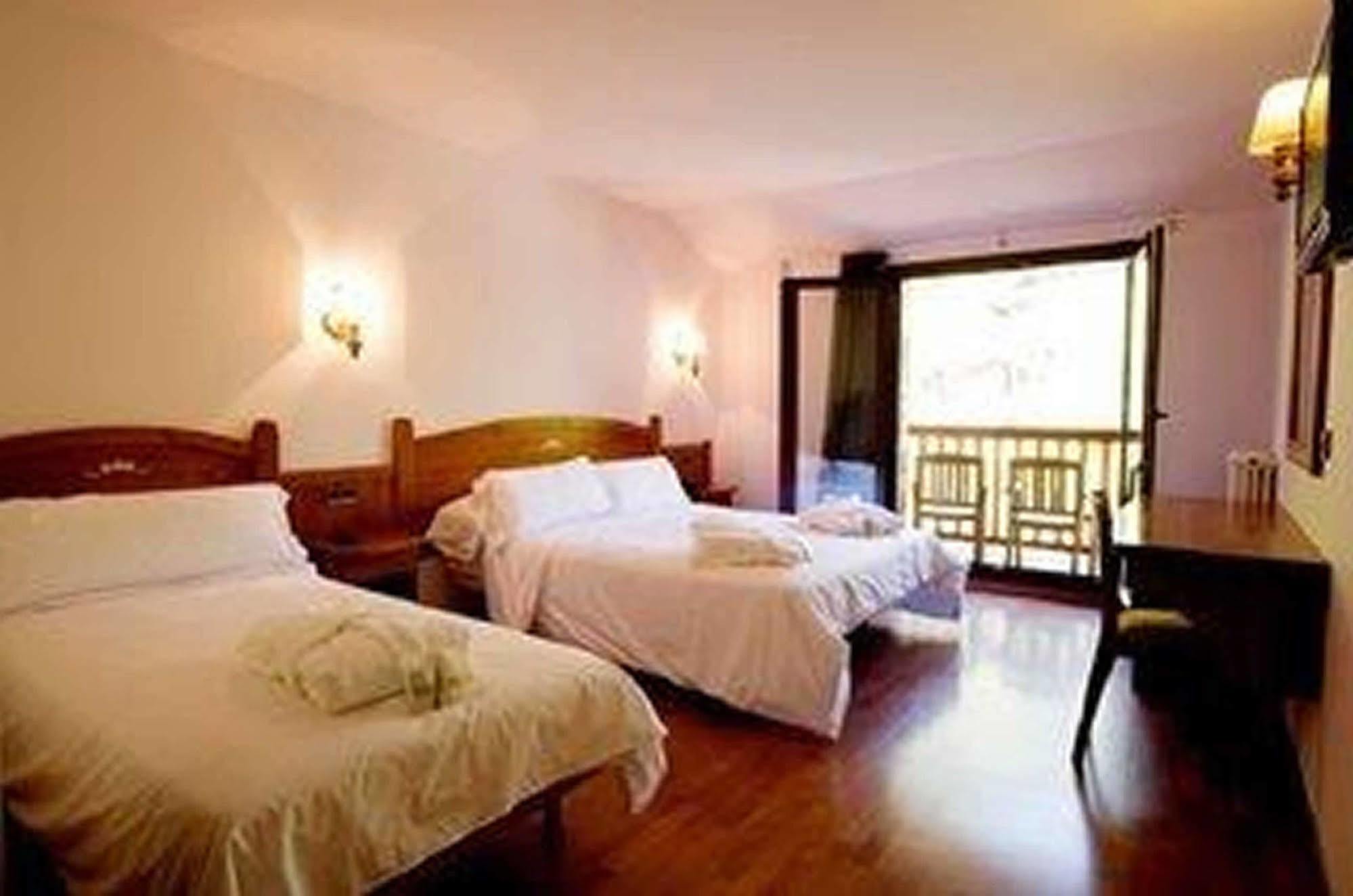 Hotel & Niunit 4*