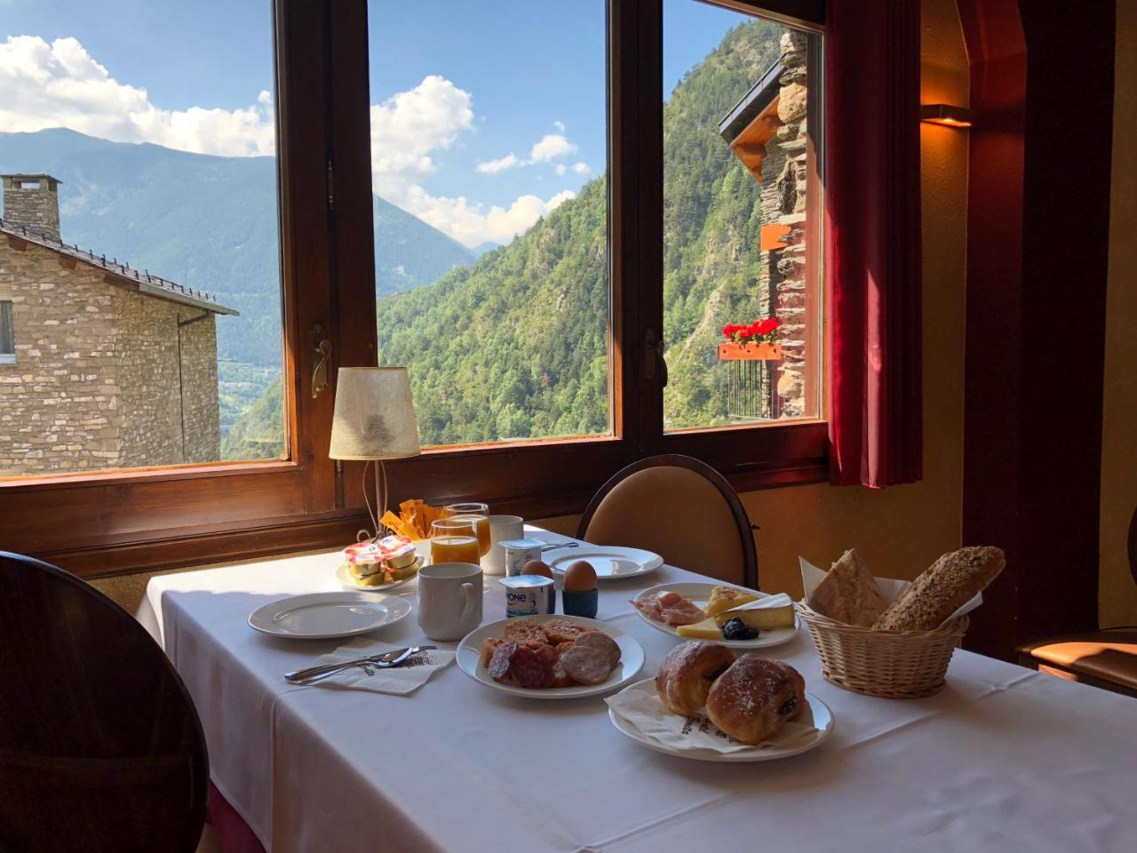 Hotel L'ermita 3*