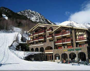 Crest Hotel 3*