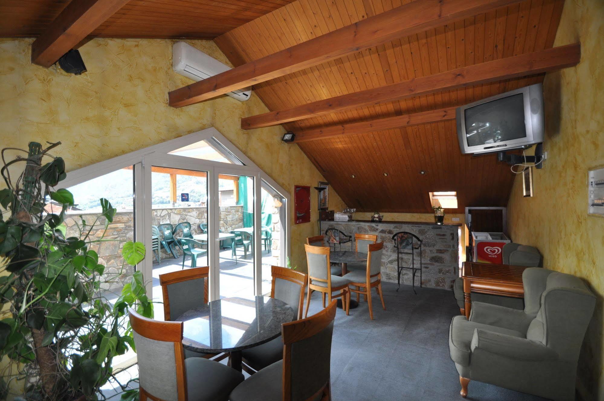 Yomo Petit Paris Hotel