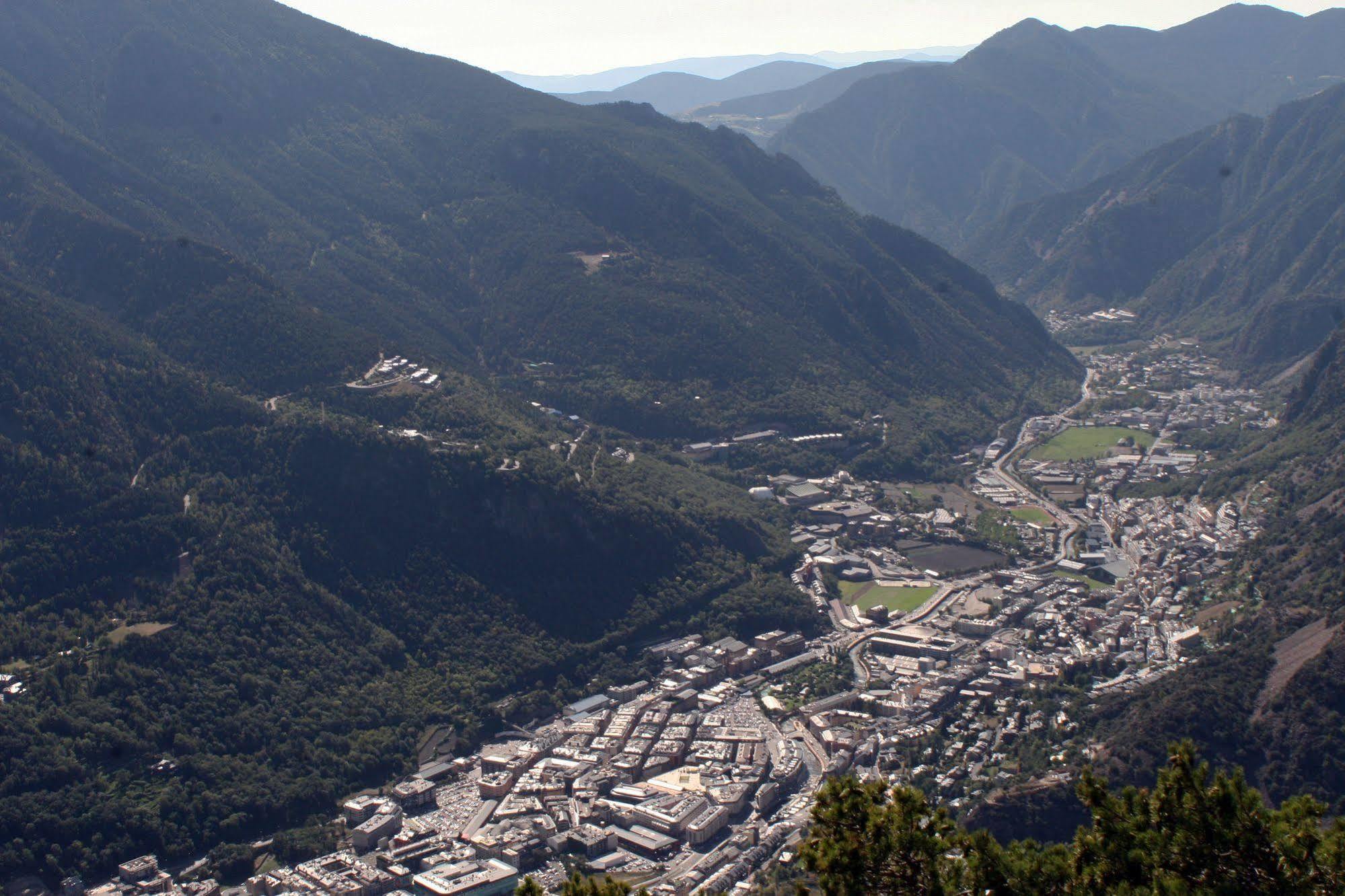Hotel Pyrénées Andorra la Vieja