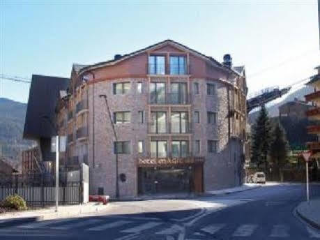 Font Andorra 2*