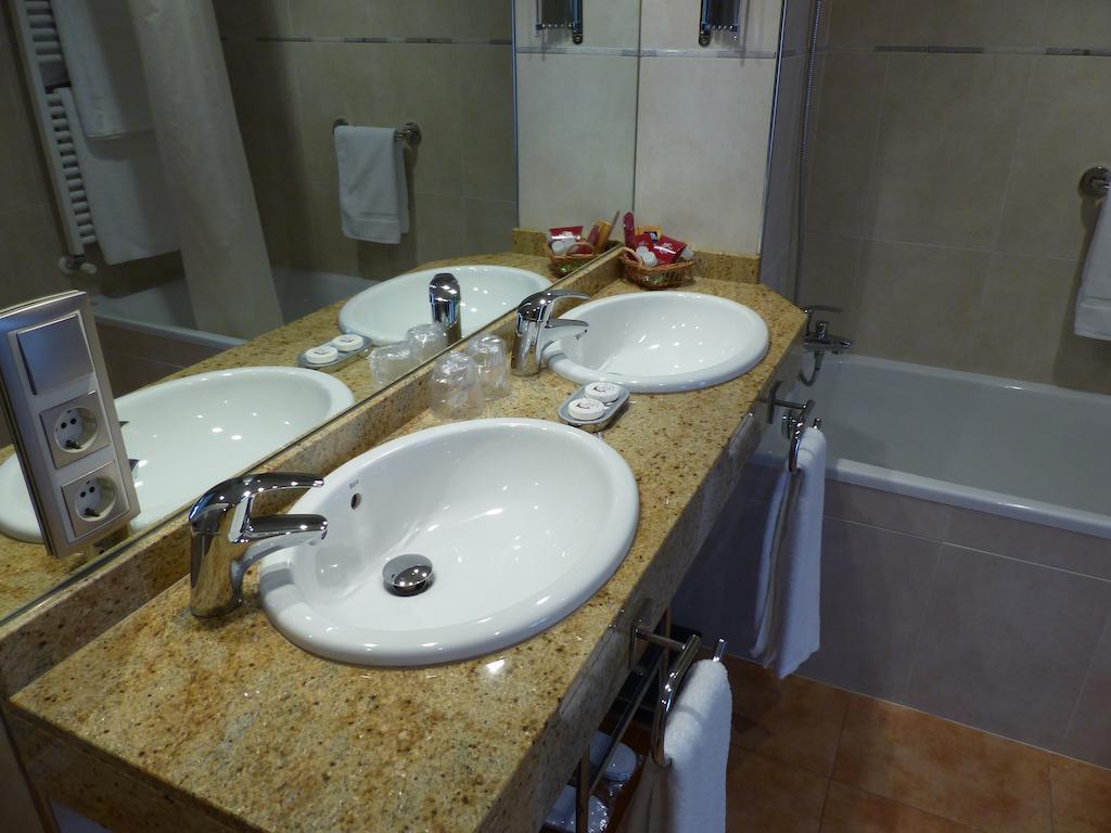 Les Truites Adults Only 3* Pas De La Casa