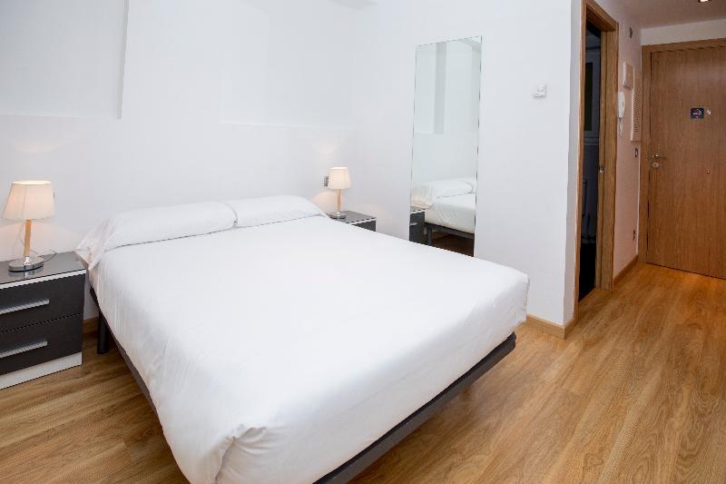 The At Ribasol Apartament *