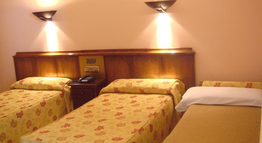 Pere D'urg 3000 Hotel Encamp