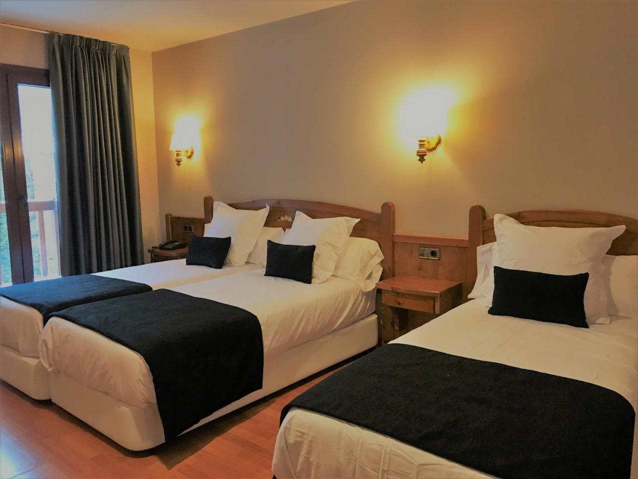 & Niunit Hotel