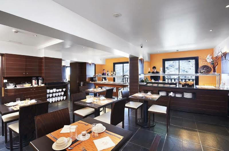 Hotel Caribou