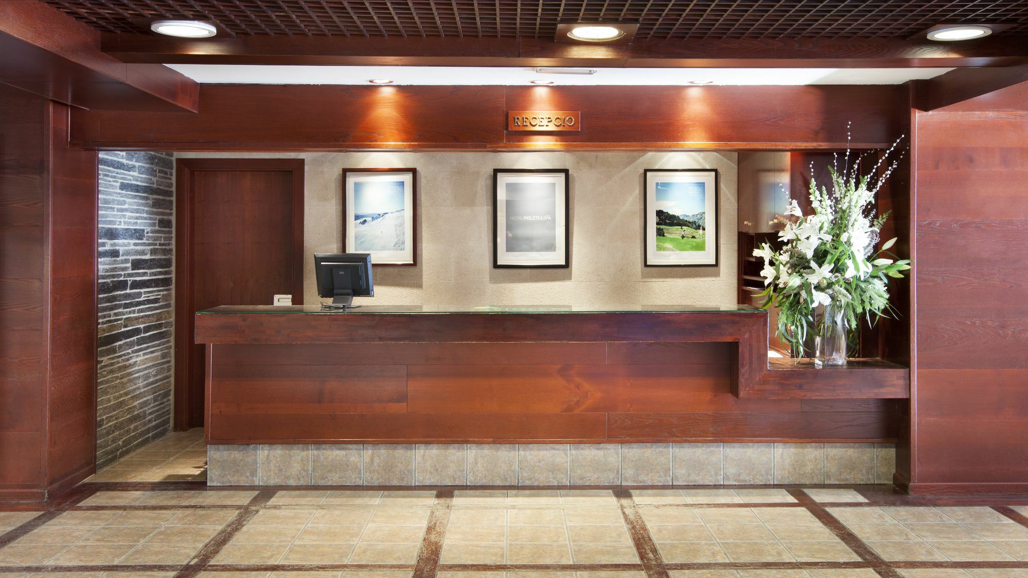Piolets Centre Hotel