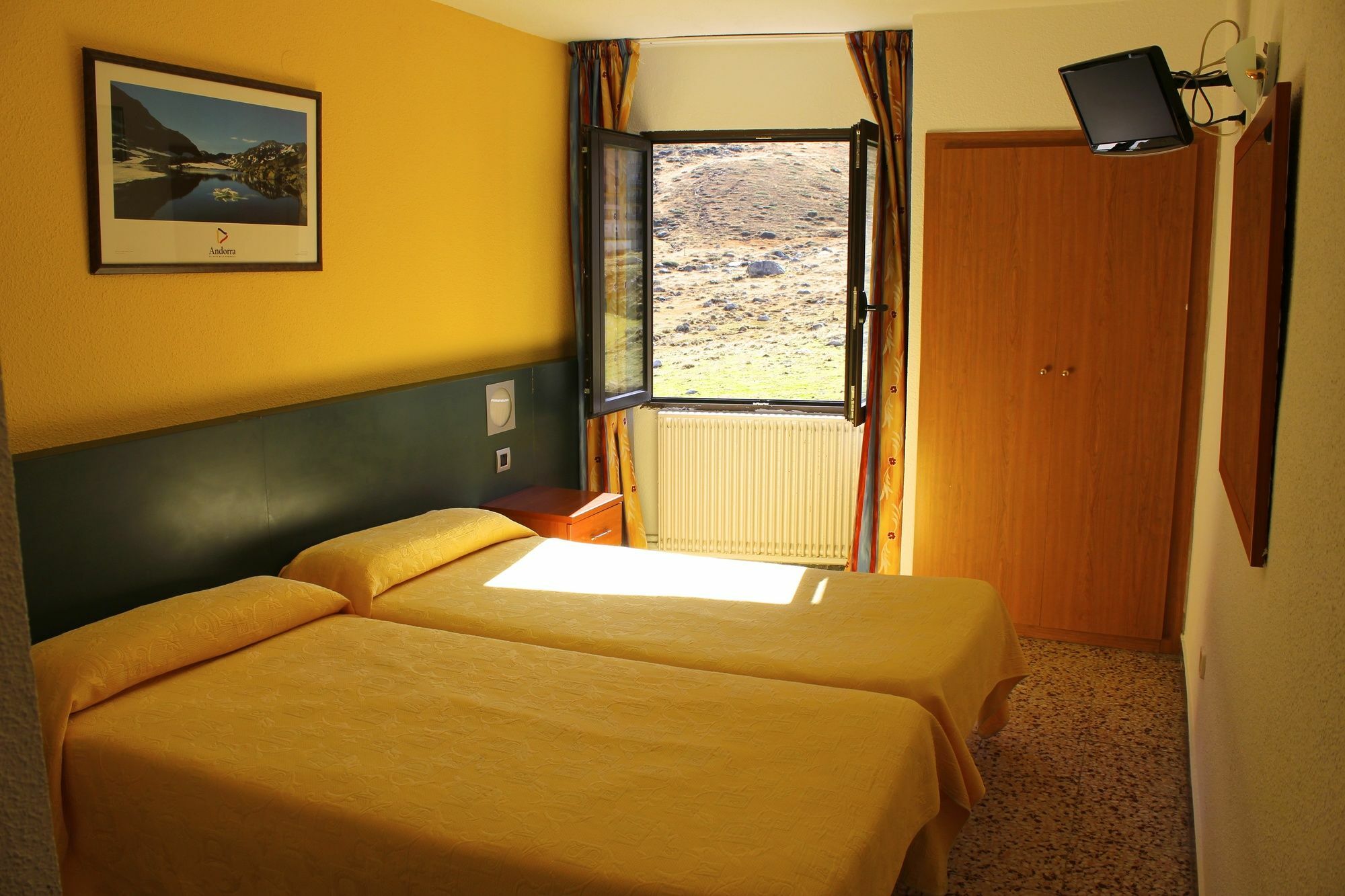 Avanti Hotel 3*