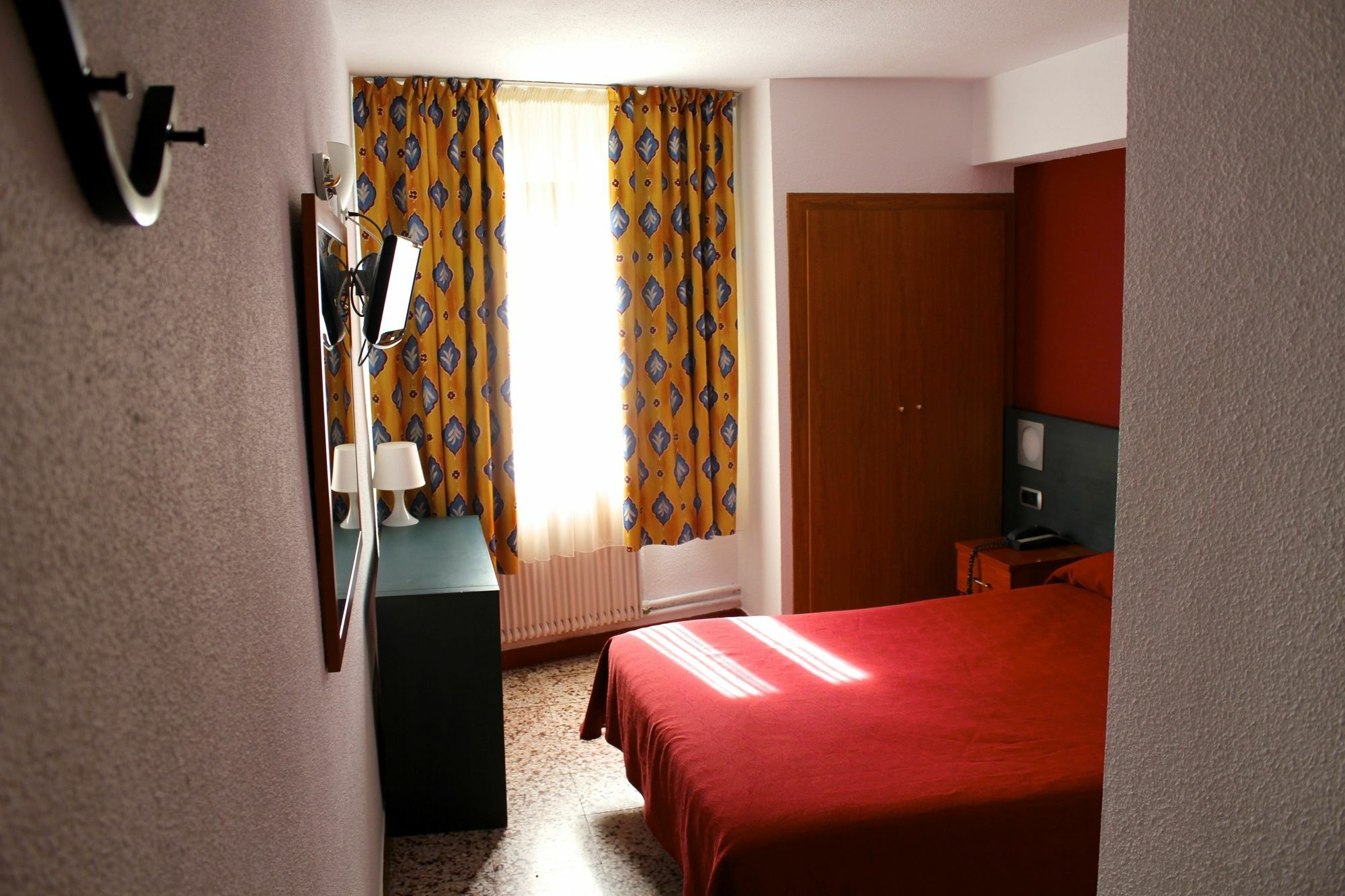 Avanti 3* Pas De La Casa